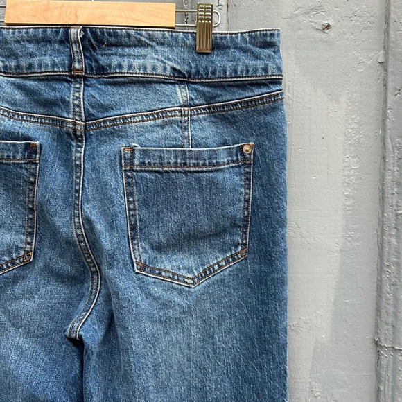 Pilcro Retro High-Rise Flare Jeans, size 30T - Picture 9 of 14